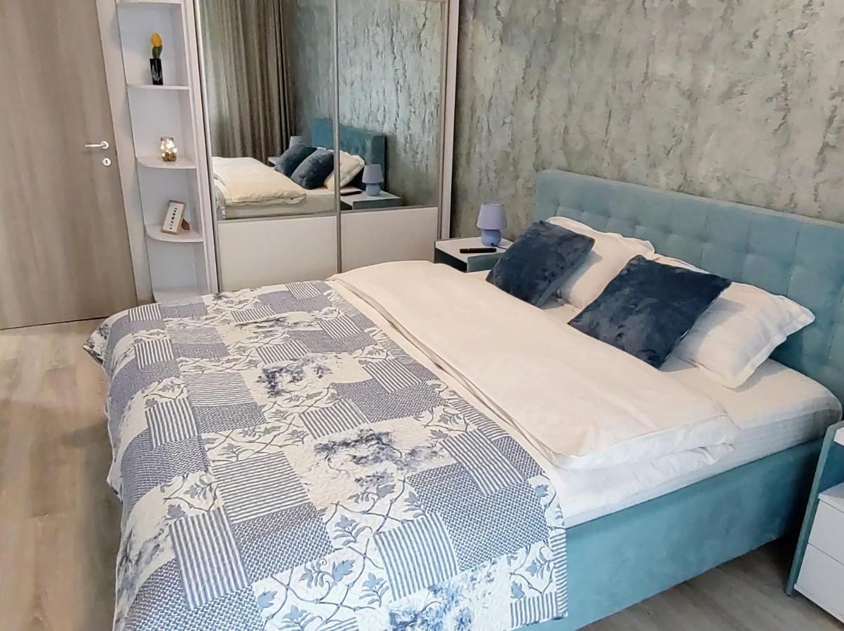 Simona Apartament Iulius Mall Ясси Екстер'єр фото