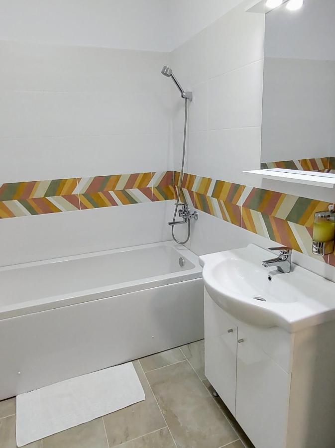 Simona Apartament Iulius Mall Ясси Екстер'єр фото