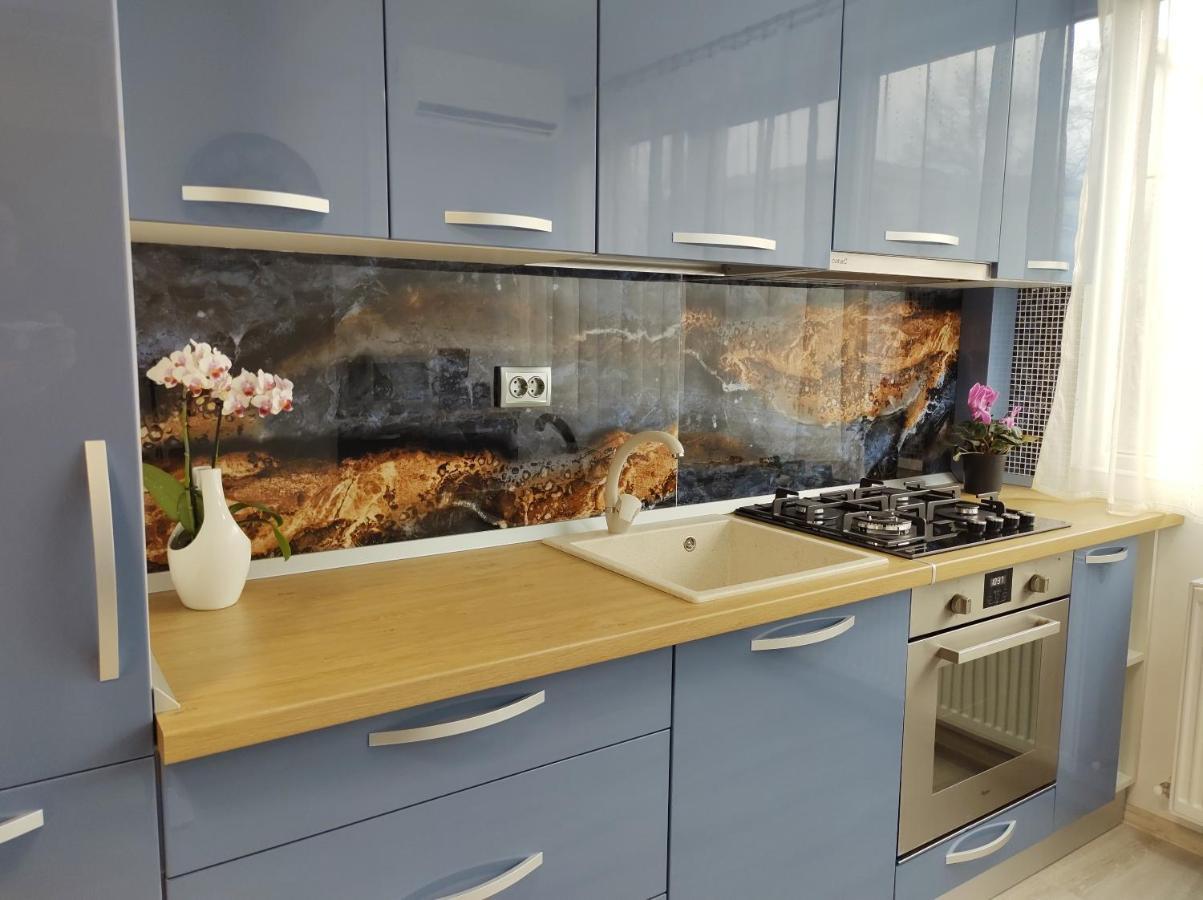 Simona Apartament Iulius Mall Ясси Екстер'єр фото